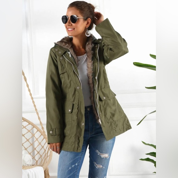 Full Size Hooded Jacket with Detachable Liner (Three-Way Wear) - Picture 3 of 12